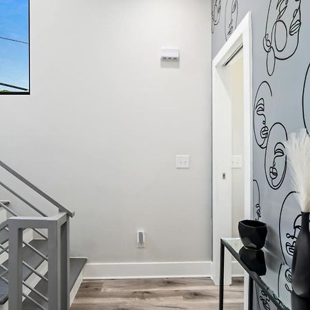 THE RED DOOR - Ultra Modern Atlanta Home Exterior foto